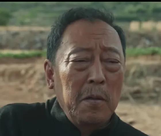 人之将死，其言也善。
追《生万物》这部剧的人都知道，宁学祥是一辈子节俭抠门，看土