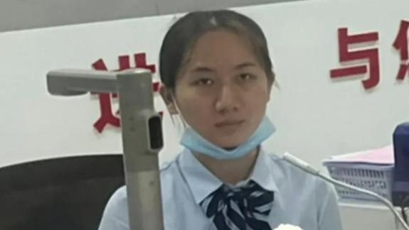 银行柜台问我：“钱取来干嘛？”我记住这4个字后，态度立刻变了……