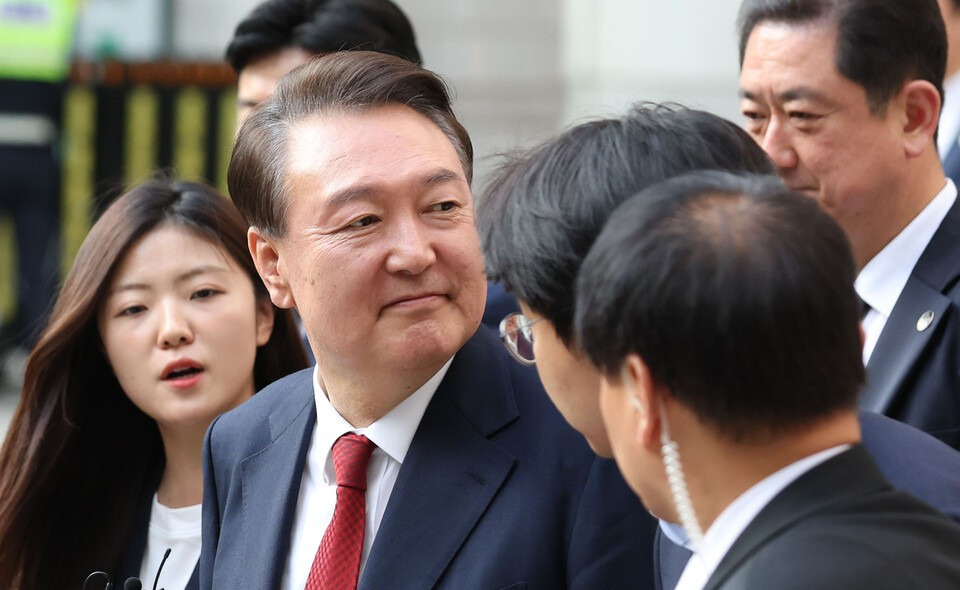 尹锡悦养宠物水费惊人











天呐！韩国总统尹锡悦家里的奢靡生活简