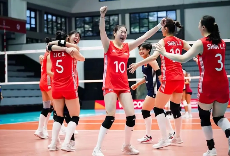 朱航霆在U21世锦赛打出两场好球后，针对张籽萱的非议明显多了起来。真不懂为什么非