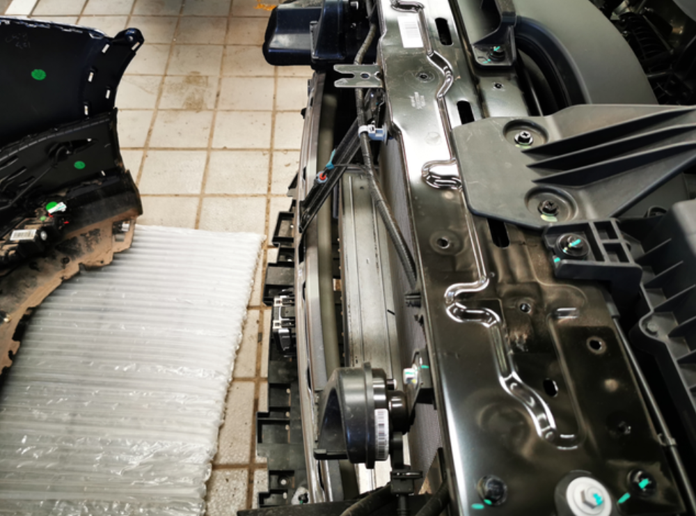 领克06第一个月雷达出问题，然后我想问一下大家这防撞梁怎么样