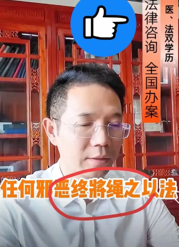 争议大了！李圣晒通话记录被骂违规，律师圈都坐不住了
 
谁能想到，李圣律师公开个