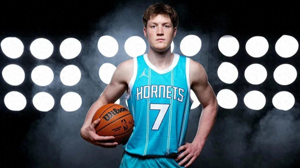 请全队吃家宴，新秀排行榜第一，克努佩尔为何情商与球技稳如老狗