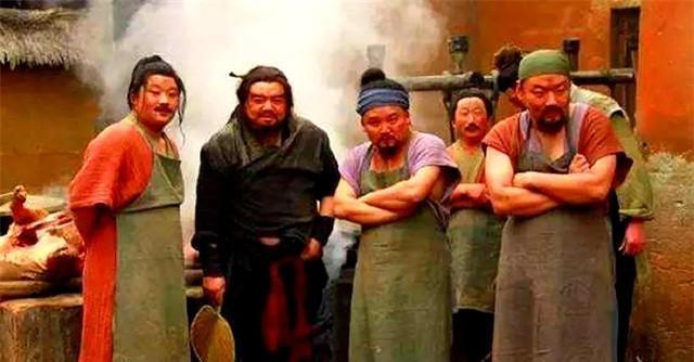 1946年，重庆屠夫正要杀猪，发现它有五个脚趾，传说这种五脚猪是人转生的，杀之不
