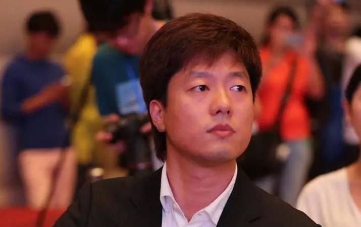 离婚一年就另娶娇妻，被戏称渣男的“洪世贤”十年后才摘除标签，原来他才是最痴情的那