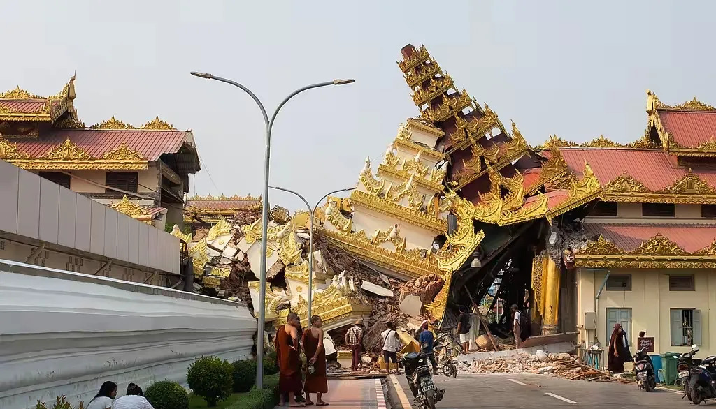 缅甸地震反对派宣布停火











天塌地陷！缅甸突遭强震，死亡人数飙