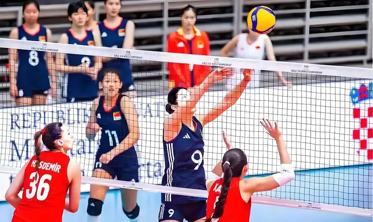 惨不忍睹，U19中国女排不能这样输
9-25、这是2025年U19世界女排锦标赛