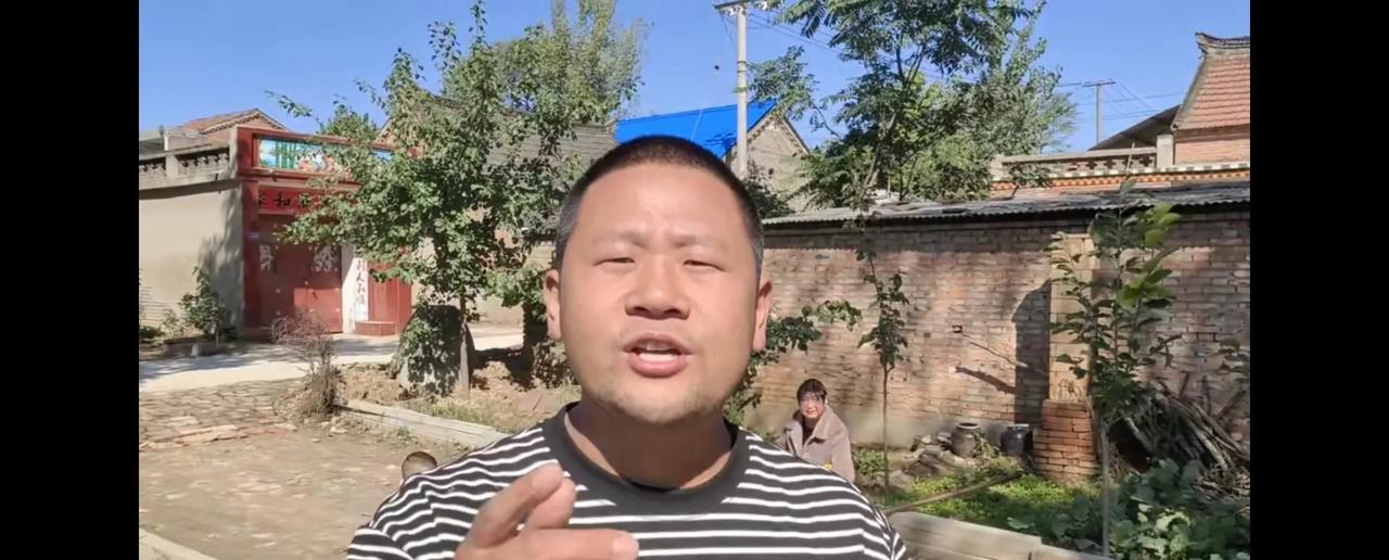 家乡的春夏秋冬，连杰这下彻底惹怒张乔
张乔一直对连杰有气
之所以一忍再忍是为了留