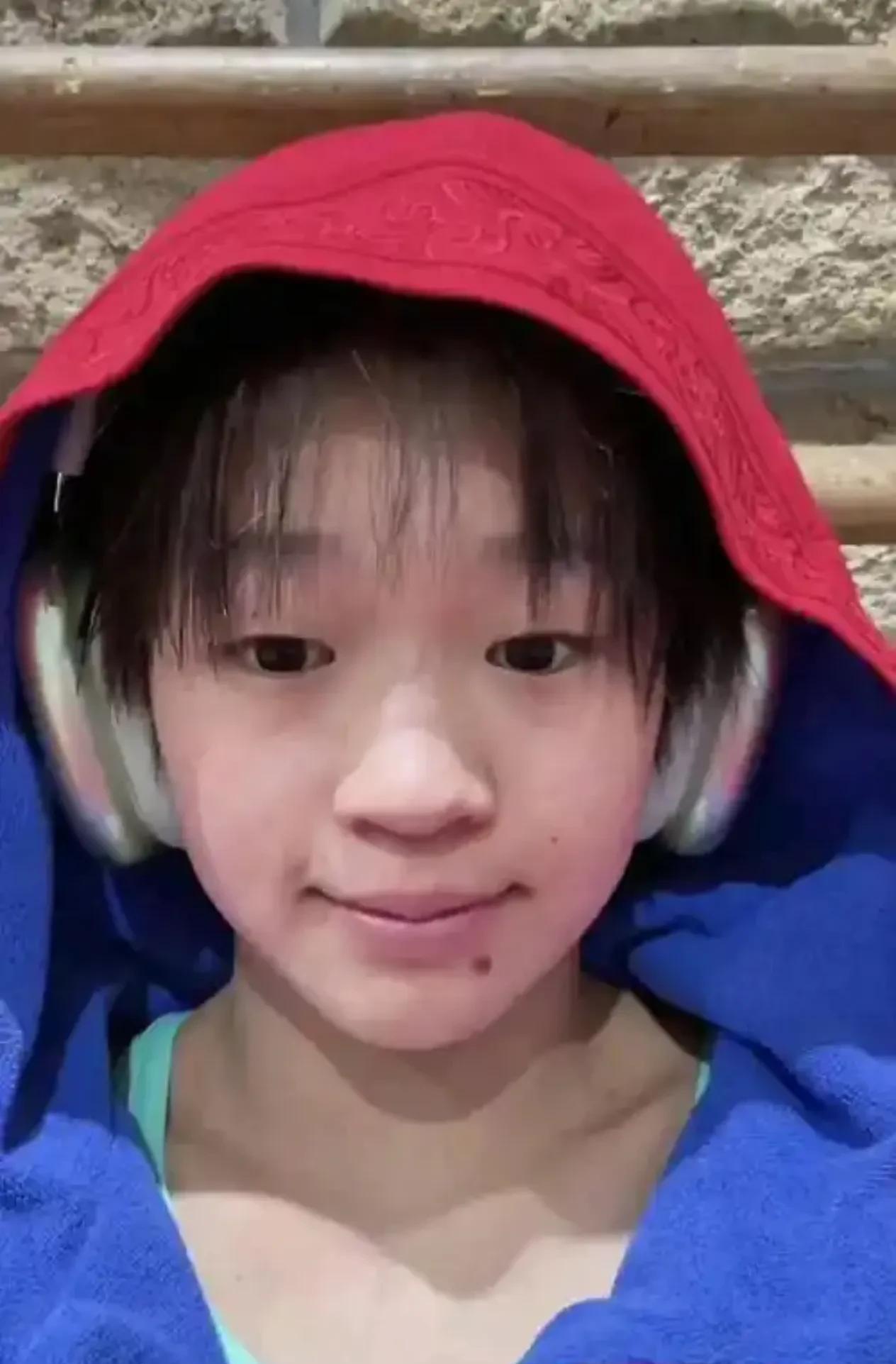别慌！当全网为全红婵伤病揪心时，她早已手握「人生王炸」：大学+铁饭碗双保险！
全