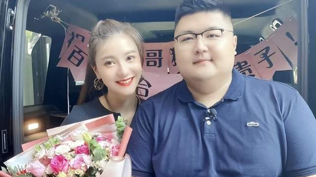 千万网红猴哥离婚惊现“神操作”，黄晓明无辜“躺枪”引热议