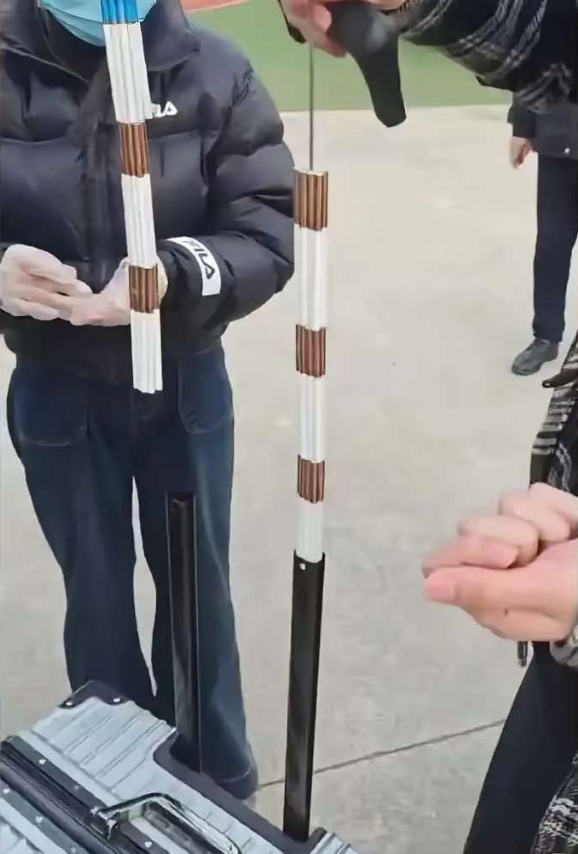 学校查出来的，这位同学真是个高手，老师更是一个牛
