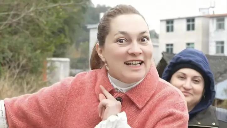 年仅38岁，“网红洋媳妇”杨奇娜因低血糖突发去世！