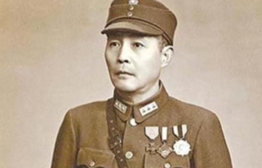 1937年，蒋介石觉得钱大钧在“西安事变”中对他隐瞒了一些事情，但是钱大钧却撕开