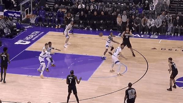 杜兰特45度接申京助攻，回归后首次出手三分命中