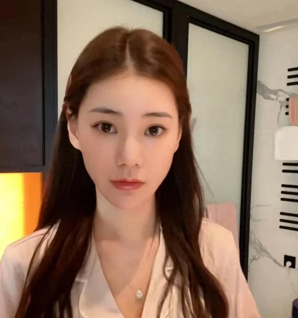 看到台媒爆的小玥儿近况

真的大吃一惊

没想到马筱梅居然能做到这个地步

给孩