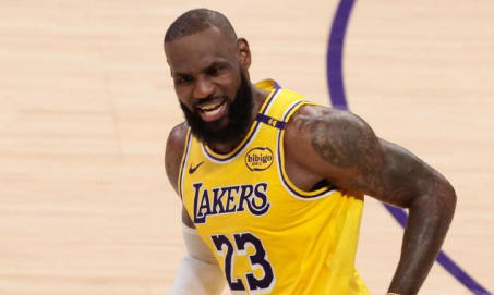 一位NBA球探认为，詹姆斯离开湖人的可能性为零。

他认为交易詹姆斯，对于湖人的