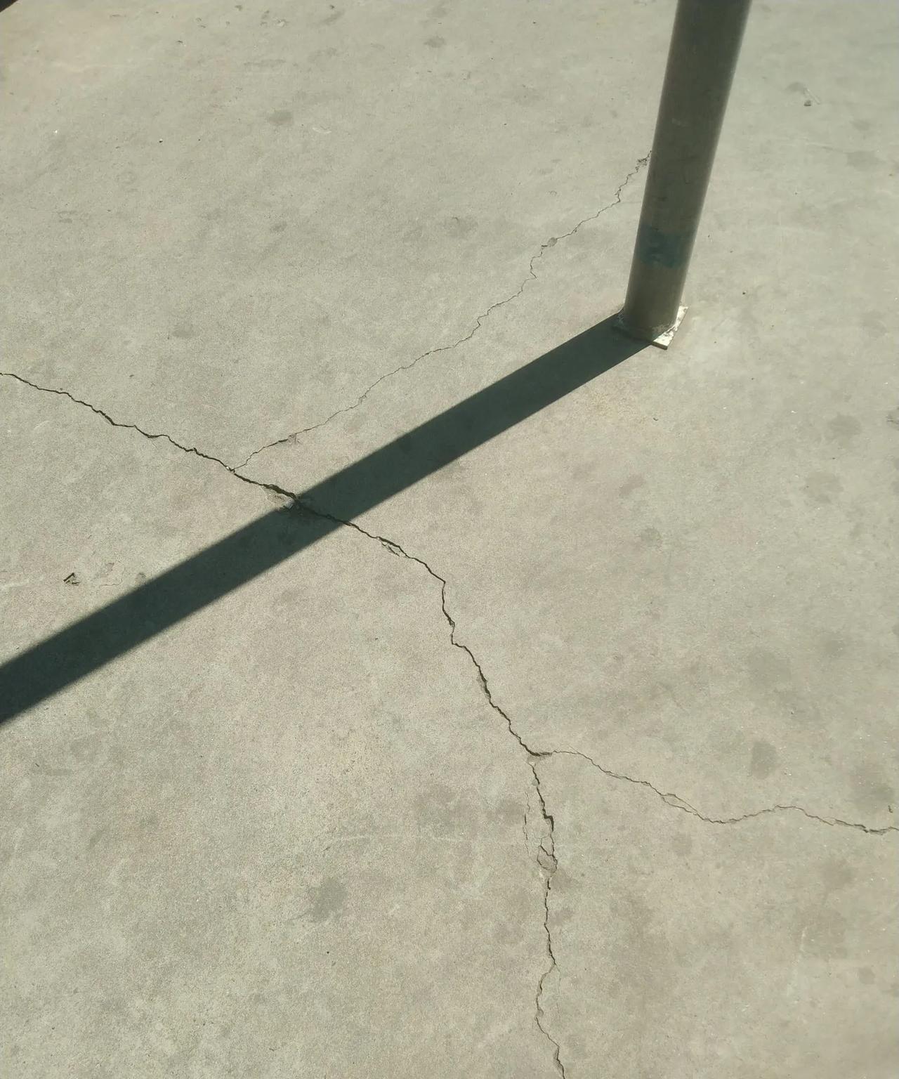 天气太热  去玩水吧
一起呀