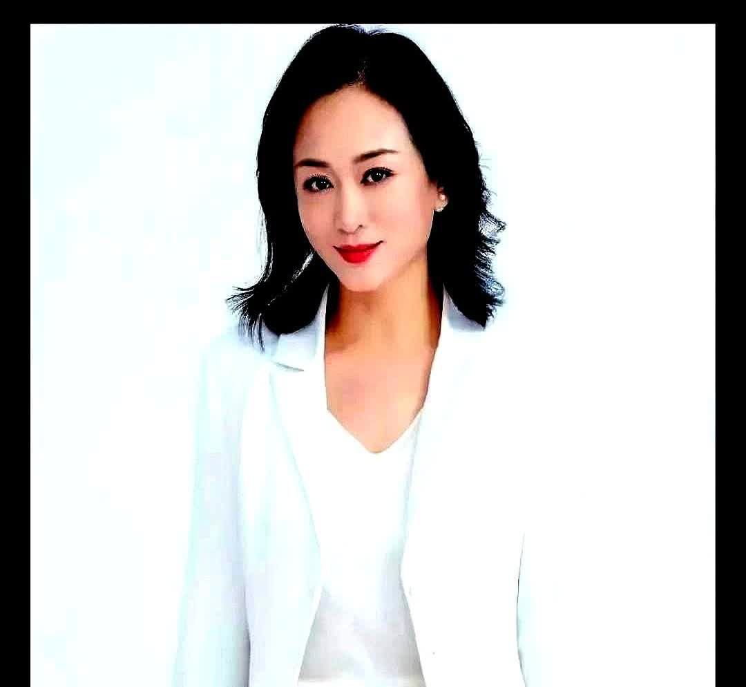 我妹妹说辛柏青这人没精打精的，名字起的也不好，非要带个“柏”字，不吉利，我说张柏