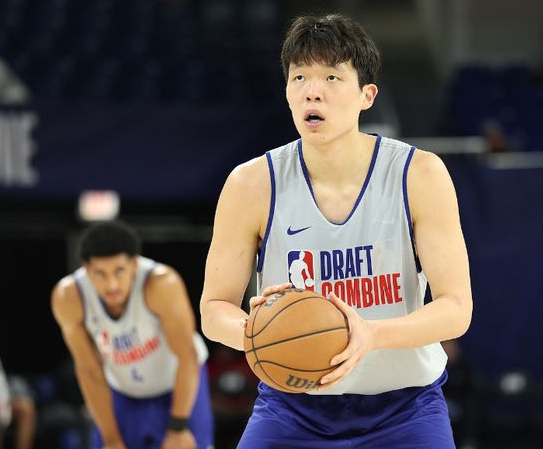 杨瀚森芝加哥试训出色 模拟选秀第33位接近首轮