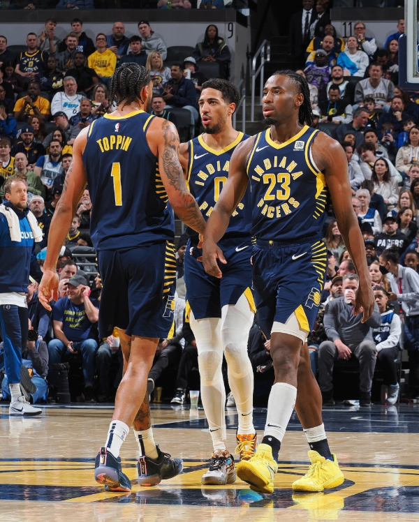 这也太多了点！步行者首节出现9次失误 托平&内史密斯皆3次

6月6日 NBA总