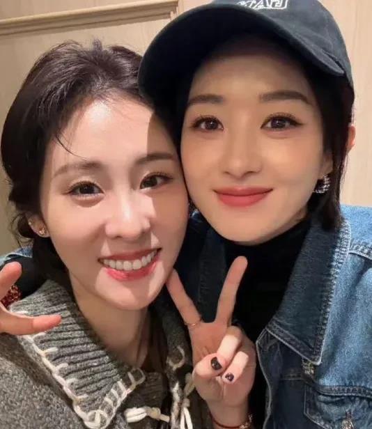 张碧晨给赵丽颖提了个醒
不是因为姐妹情深
不是因为她想蹭谁的热度，而是因为她亲身