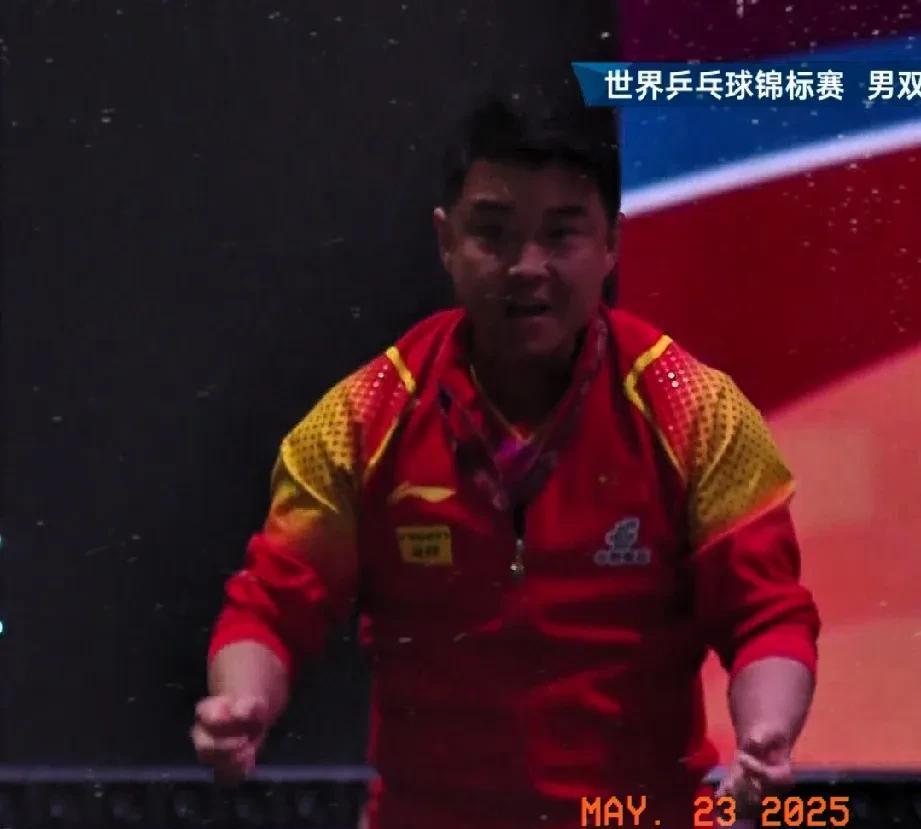 王皓指导太激动了！说实在的谈到昨晚林诗栋/林高远对阵林昀儒/高承睿的比赛，我都心
