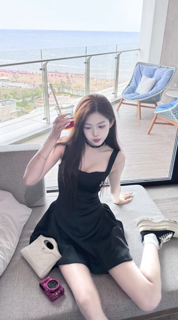 男朋友买的这件衣服还挺好看的