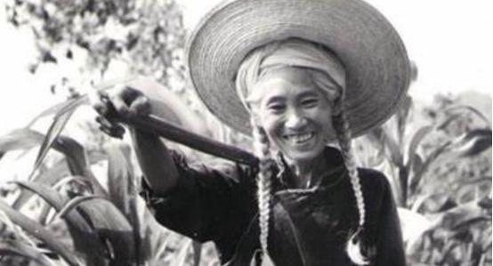 四川白毛女在深山孤苦17年，浑身赤裸当野人，下山后生下一儿一女
1940年，河北