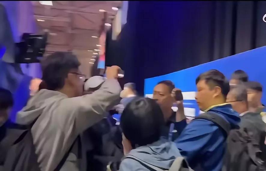 世界大学生运动会上发生了一件很令人气愤的事！
7月24日，中国台北跆拳道队在获得