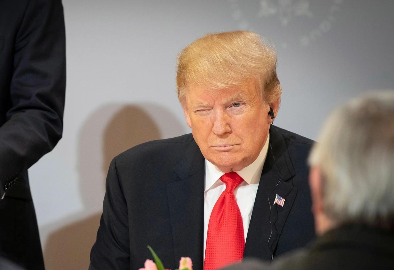美国首批关税名单没有中国！特朗普之前在对华关税问题上变来变去，有过加税10%、2