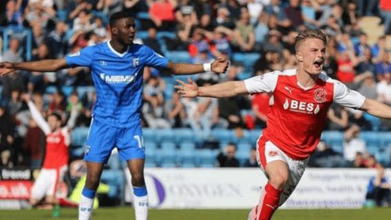 英系赛事焦点战双析：卢顿 vs 罗瑟汉姆、伯顿 vs 布莱克浦