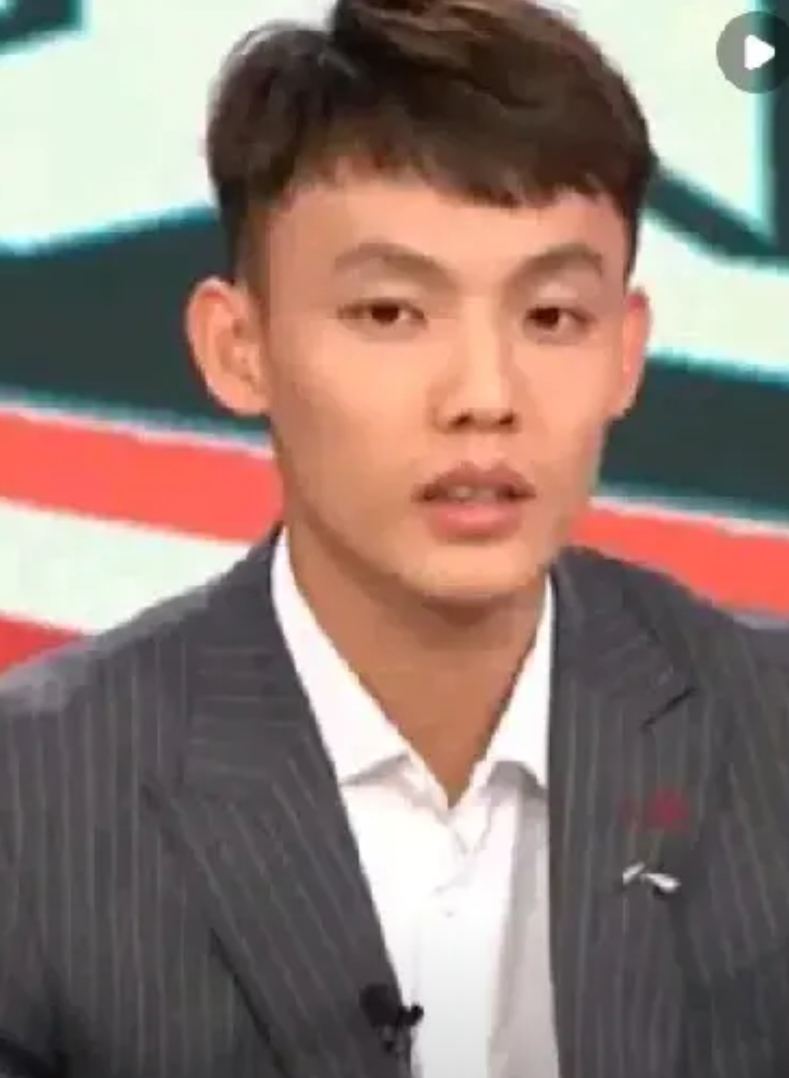 广东宏远最近状况不容乐观！
1，徐杰被网友实名举报赌球，是真有其事，还是有人故意