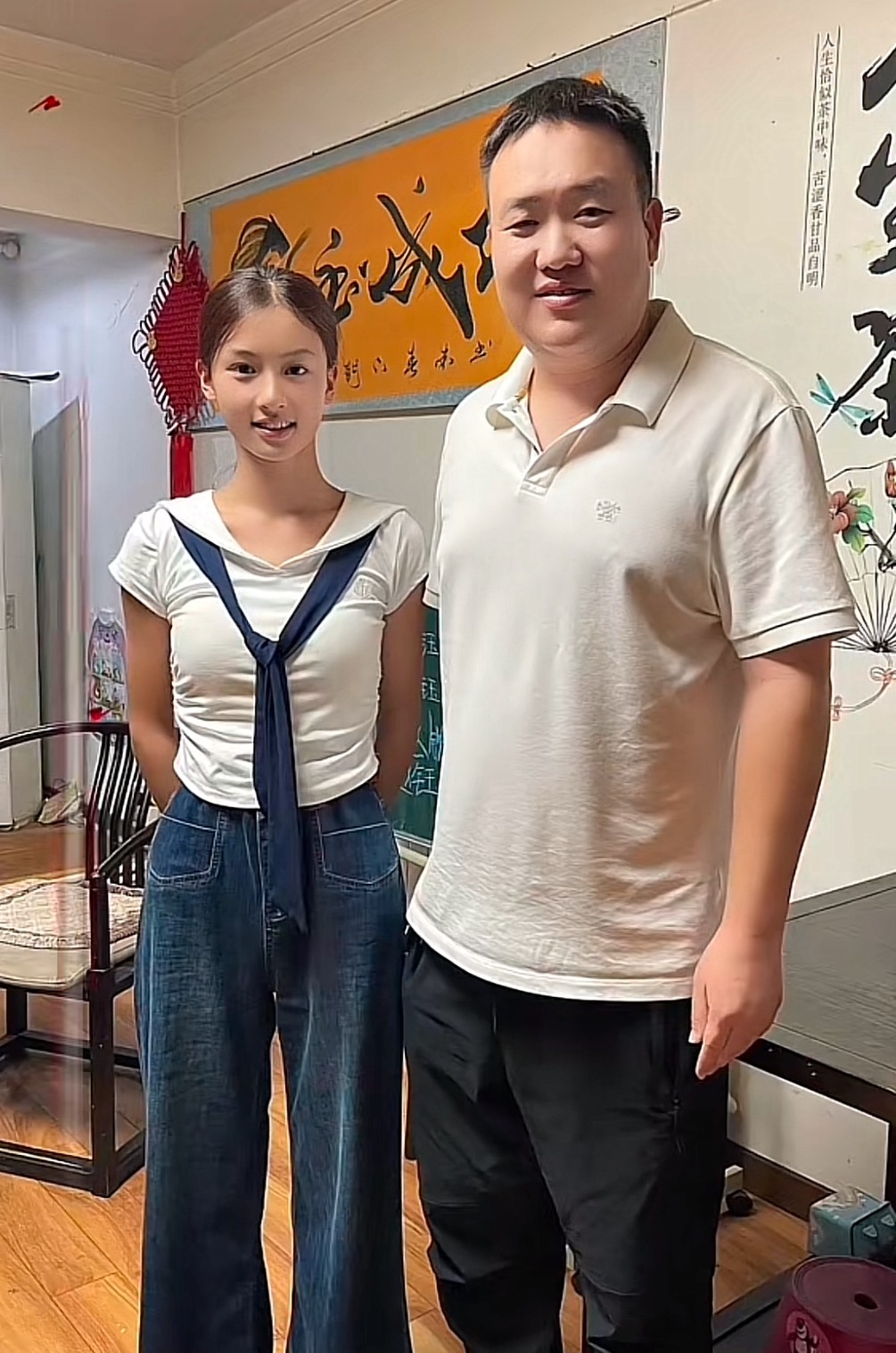 我有预感，七七红不了多久了。

不是因为她参加商演错过了于正，
而是因为她的