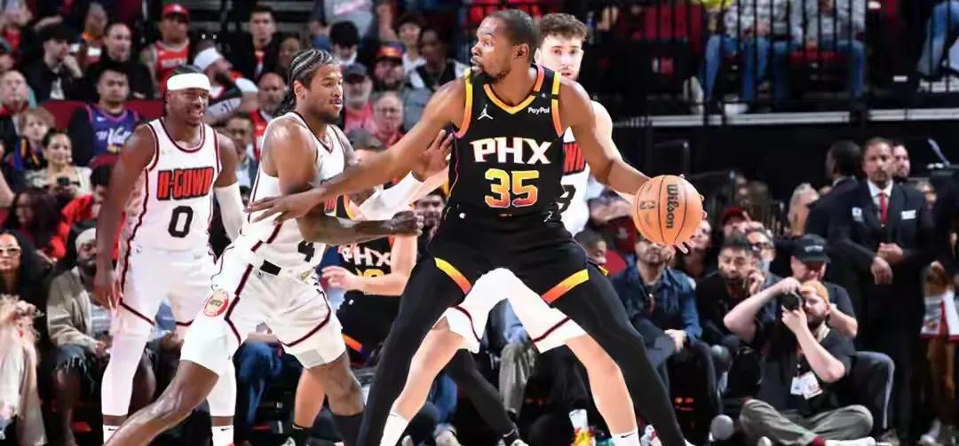 #nba# 杜兰特如果加盟火箭真的有可能夺冠。
火箭现在缺的就是超级巨星，就是关