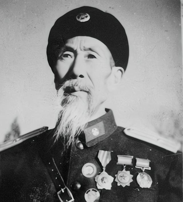 从北洋军副团长到八路军 