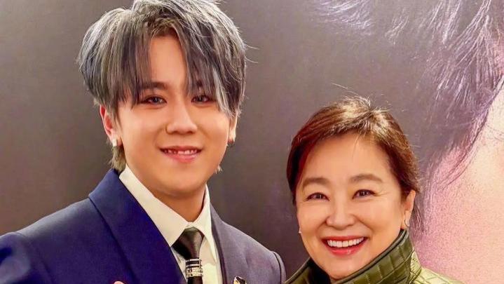 跨越45岁的追星：林青霞为何成了这位香港新星的粉丝？