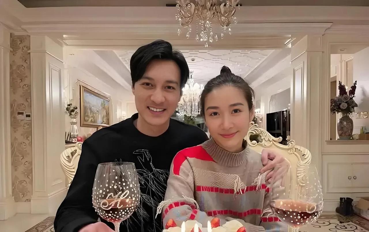 演员陶昕然承认离婚，老公何建泽的回应堪称教科书！
3月25日，网上爆料，陶昕然和