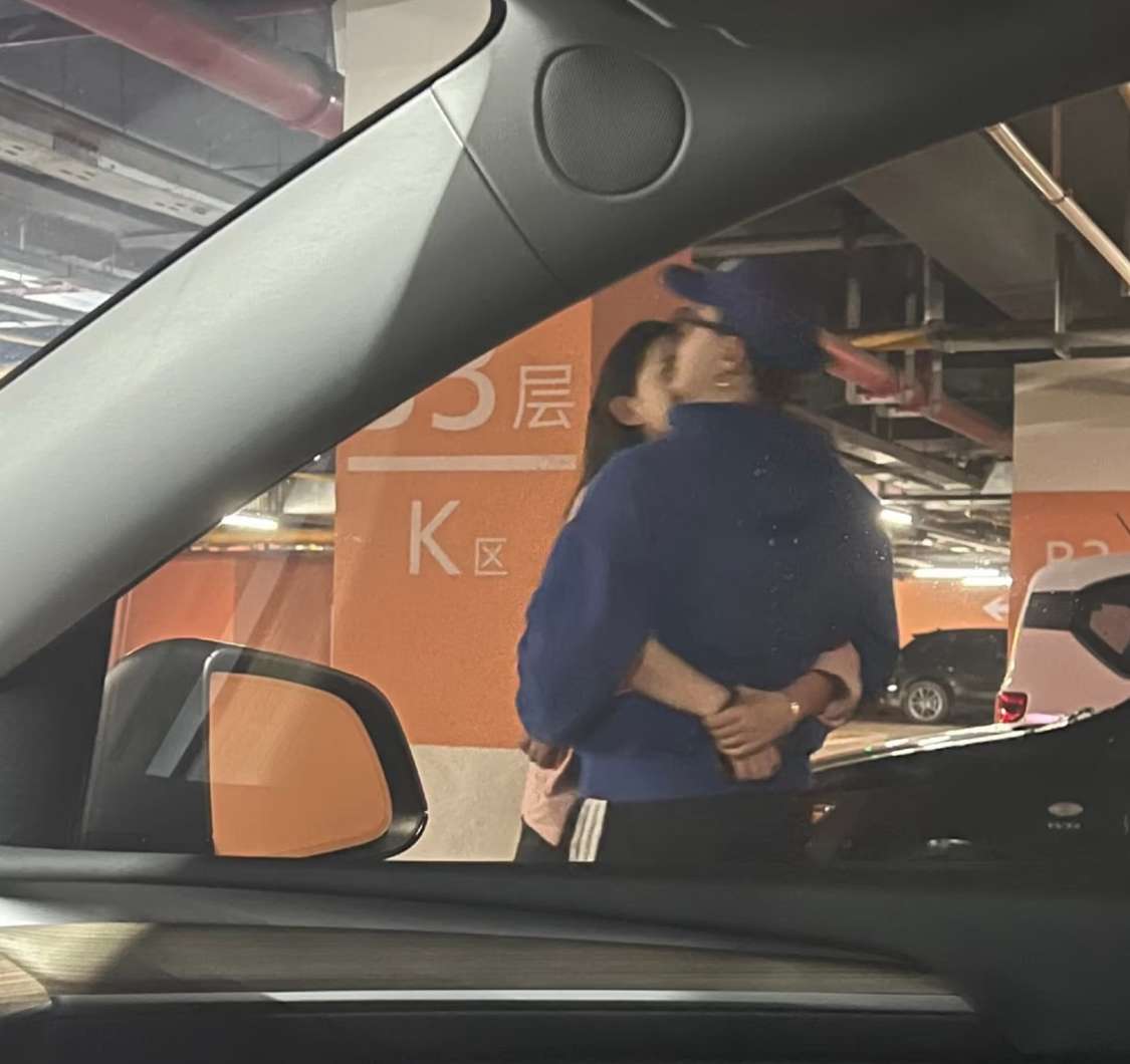 520本来想给老婆惊喜，现在怎么办？不甘心，帮我看看是谁先主动的？