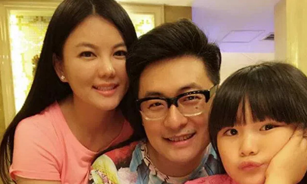 李湘和阿姨的燕窝风波











天呐！你敢相信吗？李湘家的保姆竟然偷