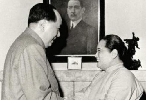宋庆龄与毛主席关系如何？
1936年，宋庆龄在上海收到一封来自延安的信。
毛主席