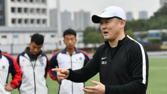 基层教练怒怼孙继海：真想骂脏话！你哪来的自信？否定我14年努力
