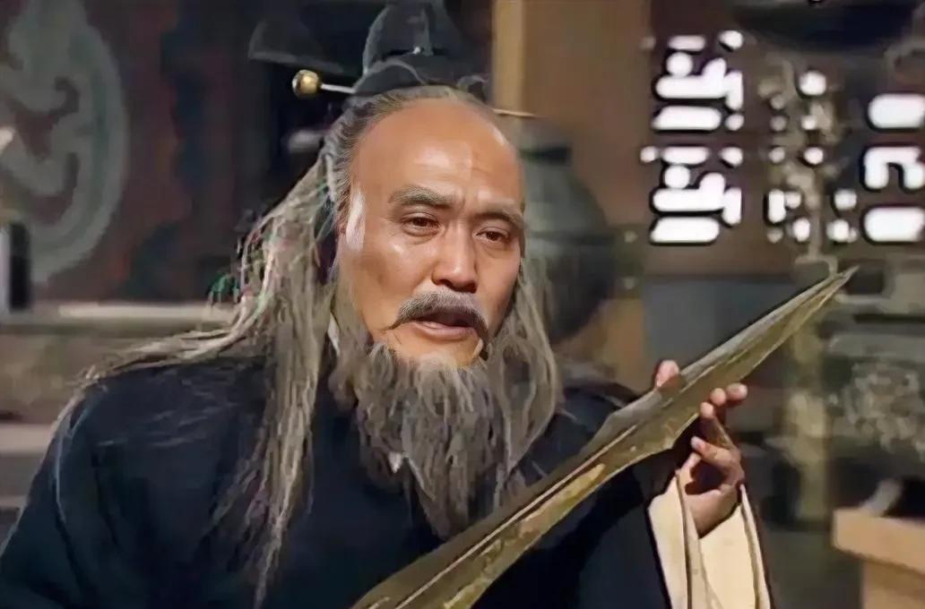公元前472年，勾践赐死文种
想当年，勾践被吴军困在会稽山，是文种冒死求见吴王夫