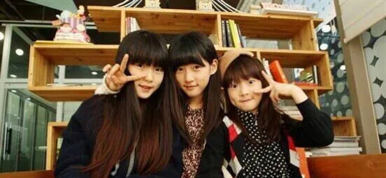 韩国女演员生存现状











韩国娱乐圈太可怕了！女演员想好好活着怎