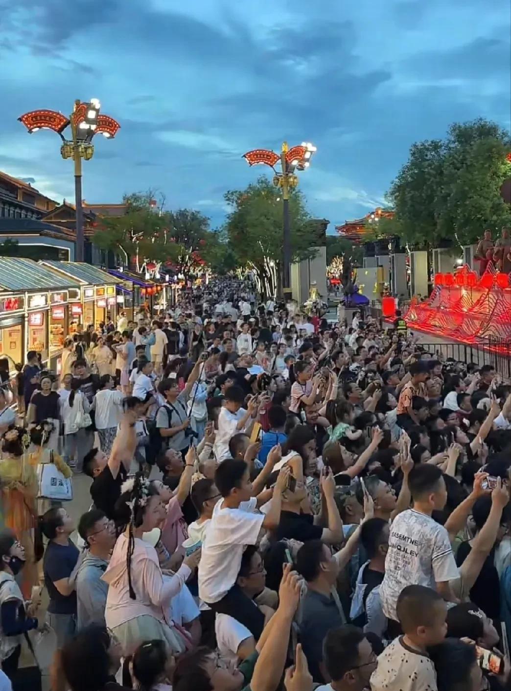 相亲界出现了一个新词“吴三桂”。
今天在地铁上，听到两个兄弟聊天说吴三桂，开始我
