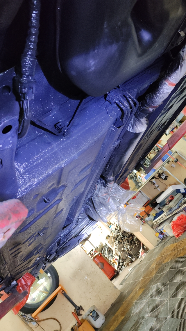 十一代思域底盘
家人们谁懂啊，底盘装甲喷了，左右下护板换了，某音同款自制香薰到位