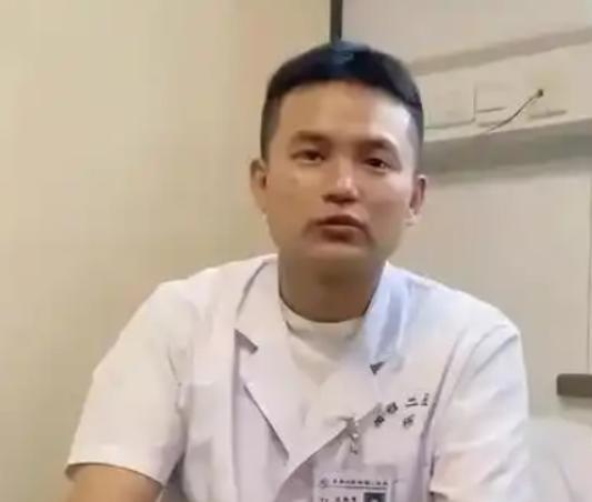 禽兽不如！2022年，湖南一大爷因为身体不舒服去医院检查，主治医生告诉他是直肠癌