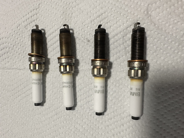 一二缸黢黑哈哈哈
三万四千公里，在4儿子店催促下换了火花塞，拆下来一看，机油烧得