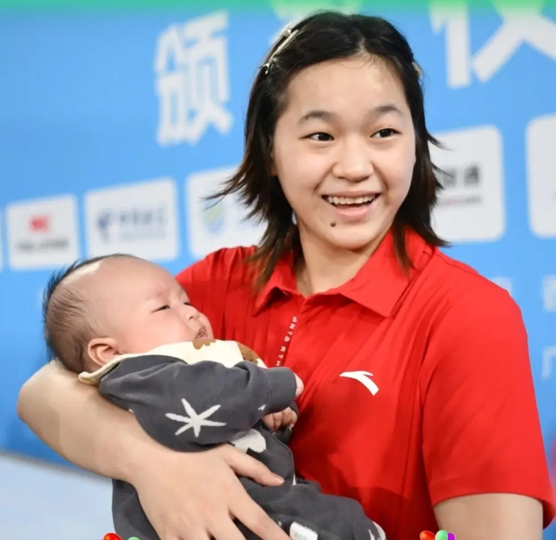 首先，恭喜广东男子跳水队拿下团体冠军，我再一次看到了陈艾森这位老将的跳水比赛，真