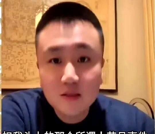 救命！
这瓜馊得我牙疼！
最近刷到某博主和郭德纲粉丝掐架，围观全程我脚趾抠出三室