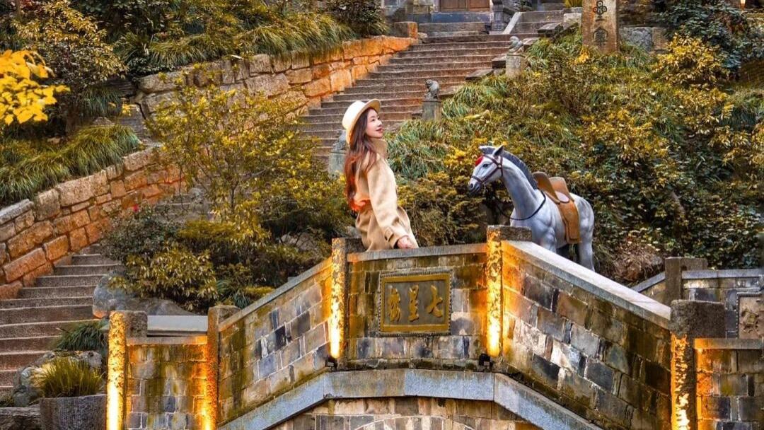 国内适合11月出发，几个人一起散心的6个地方，无需攻略，忙累了，就去小住三五天！